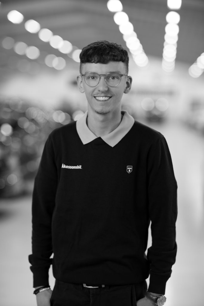 <br />
<b>Notice</b>: Undefined index: alt in <b>/home/akessons/public_html/wp-content/themes/blankslate/parts/personal.php</b> on line <b>68</b><br />