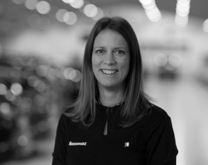 Sofia på Åkessonsbil